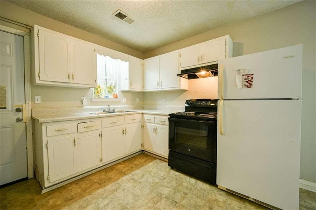 3 bedroom, 1 bathroom, 900 sq ft single family residence for sale at 1129 Ext W College Street, Griffin, GA 30224 — photo 6