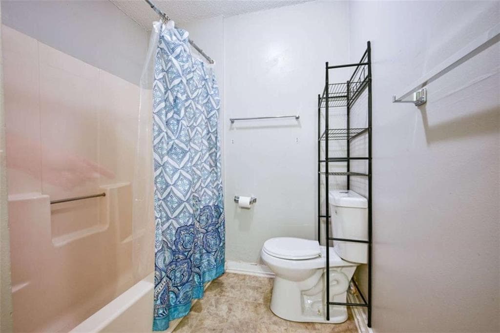 3 bedroom, 1 bathroom, 900 sq ft single family residence for sale at 1129 Ext W College Street, Griffin, GA 30224 — photo 9