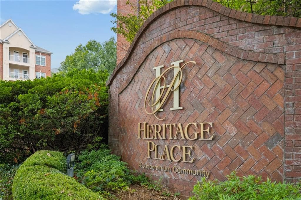 2 bedroom, 3 bathroom, 1,693 sq ft condominium for sale at 211 Colonial Homes Drive 1304, Atlanta, GA 30309 — photo 2