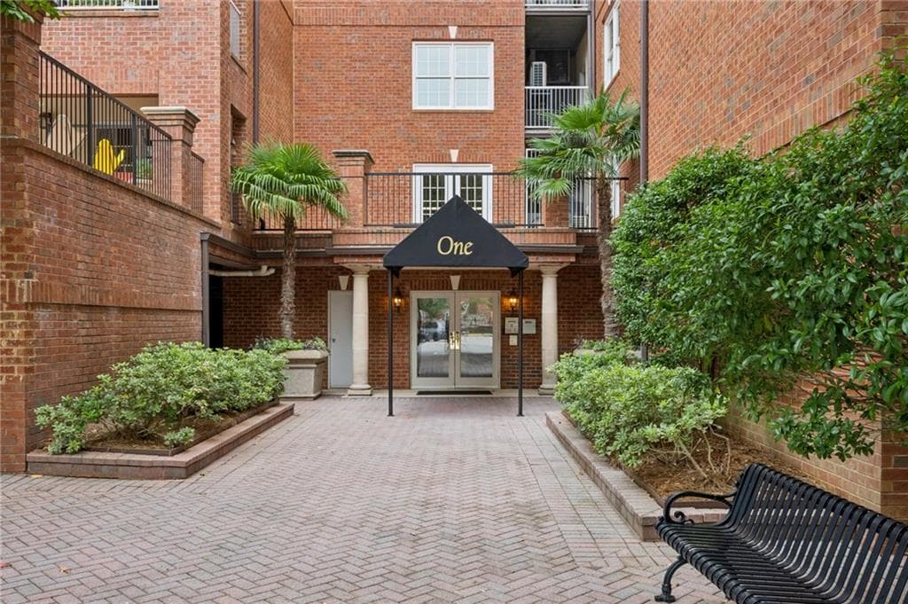 2 bedroom, 3 bathroom, 1,693 sq ft condominium for sale at 211 Colonial Homes Drive 1304, Atlanta, GA 30309 — photo 5