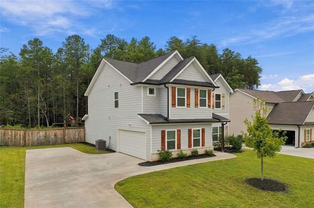 4 bedroom, 3 bathroom, 2,601 sq ft single family residence for sale at 6535 River Station Drive, Lula, GA 30554 — photo 2