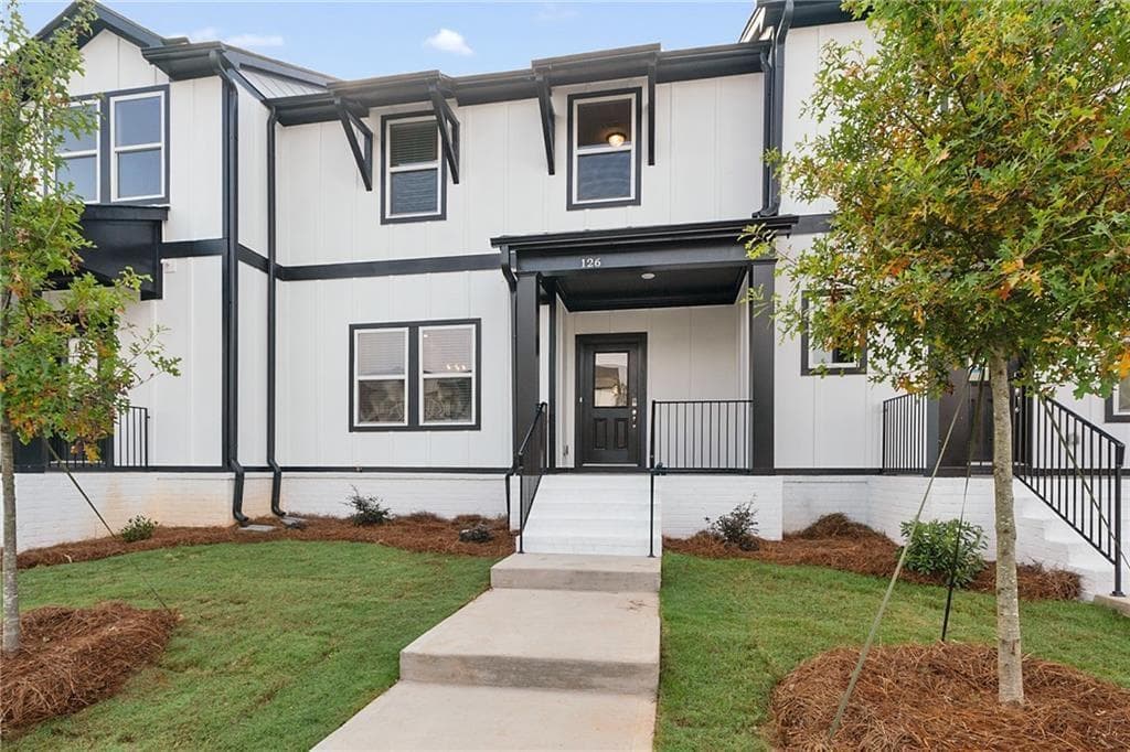 4 bedroom, 4 bathroom, 2,175 sq ft townhouse for rent at 126 Reagan Street, Woodstock, GA 30188 for $2,800 a month — photo 2