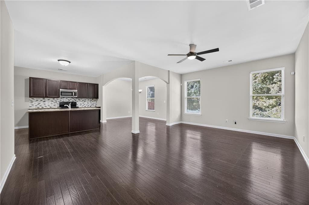 3 bedroom, 3 bathroom, 2,116 sq ft single family residence for sale at 7113 Creeksong Drive, Douglasville, GA 30134 — photo 5