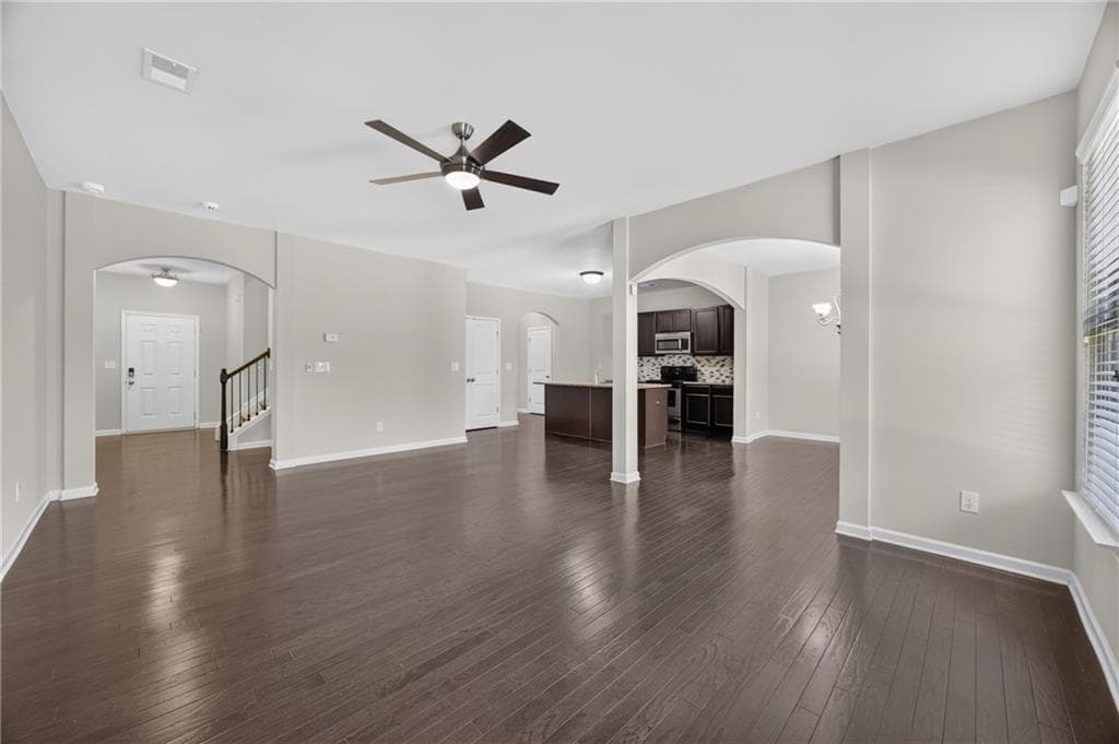 3 bedroom, 3 bathroom, 2,116 sq ft single family residence for sale at 7113 Creeksong Drive, Douglasville, GA 30134 — photo 7
