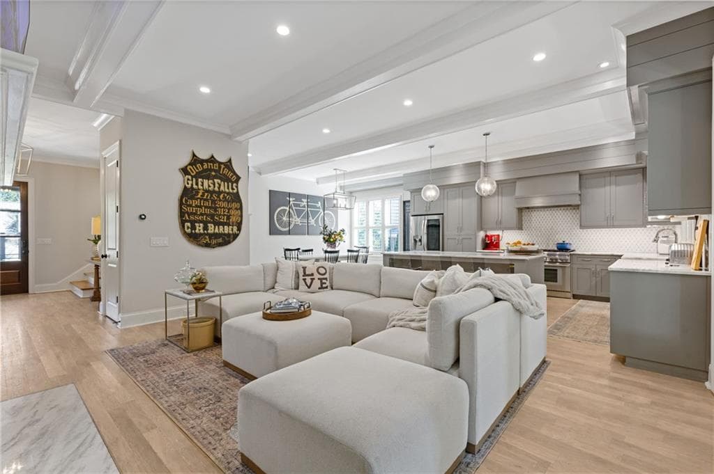5 bedroom, 6 bathroom, 5,060 sq ft single family residence for sale at 3931 Cash Landing, Marietta, GA 30066 — photo 7