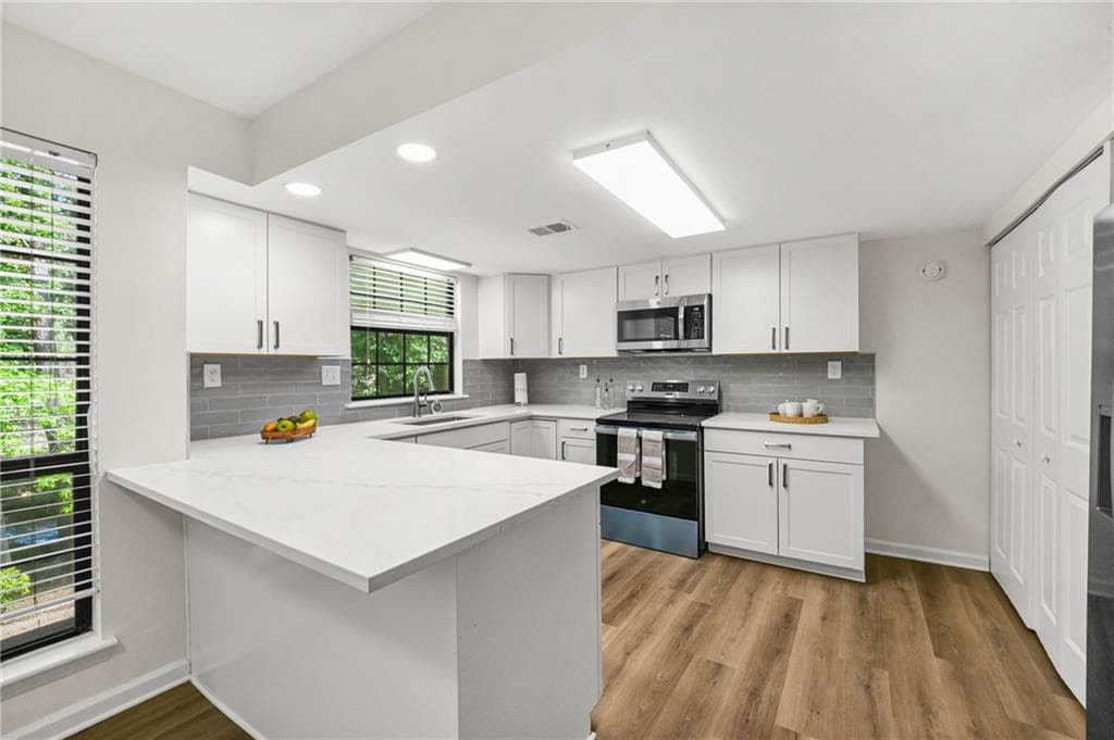 2 bedroom, 4 bathroom, 1,708 sq ft condominium for rent at 3038 Steeplechase, Alpharetta, GA 30004 for $2,500 a month — photo 4