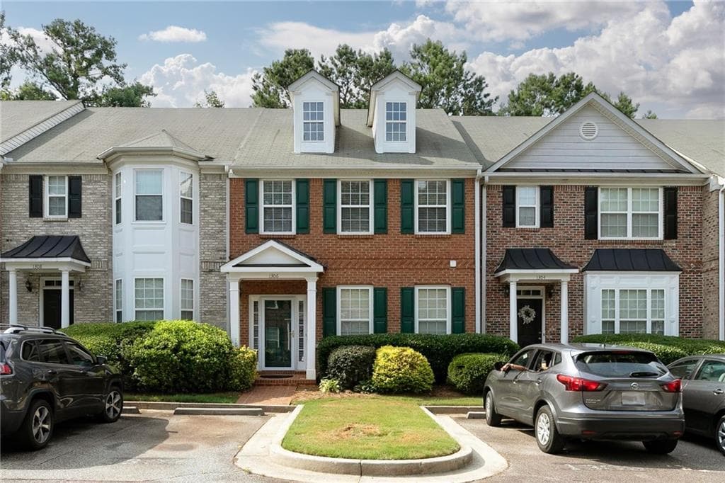 3 bedroom, 3 bathroom, 1,672 sq ft townhouse for rent at 1306 Guilderoy Court 5, Austell, GA 30106 for $2,250 a month — photo 1 of 23