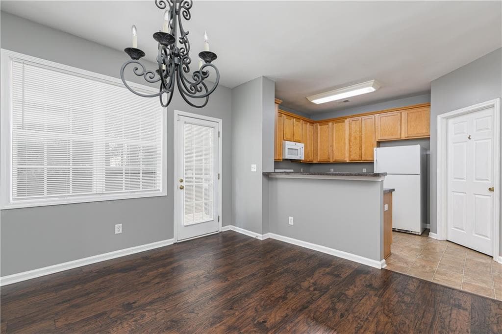 3 bedroom, 3 bathroom, 1,672 sq ft townhouse for rent at 1306 Guilderoy Court 5, Austell, GA 30106 for $2,250 a month — photo 3