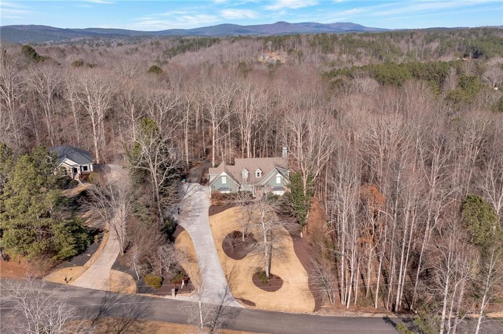 7 bedroom, 5 bathroom, 4,470 sq ft single family residence for sale at 180 Forest Glen Drive, Waleska, GA 30183 — photo 6