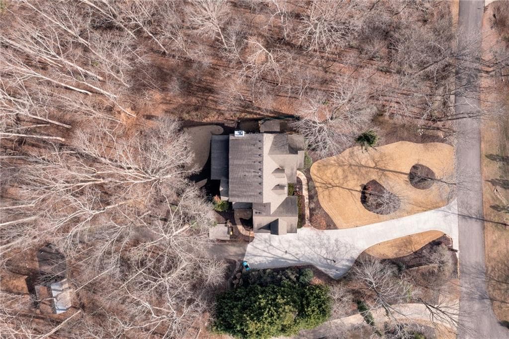 7 bedroom, 5 bathroom, 4,470 sq ft single family residence for sale at 180 Forest Glen Drive, Waleska, GA 30183 — photo 7