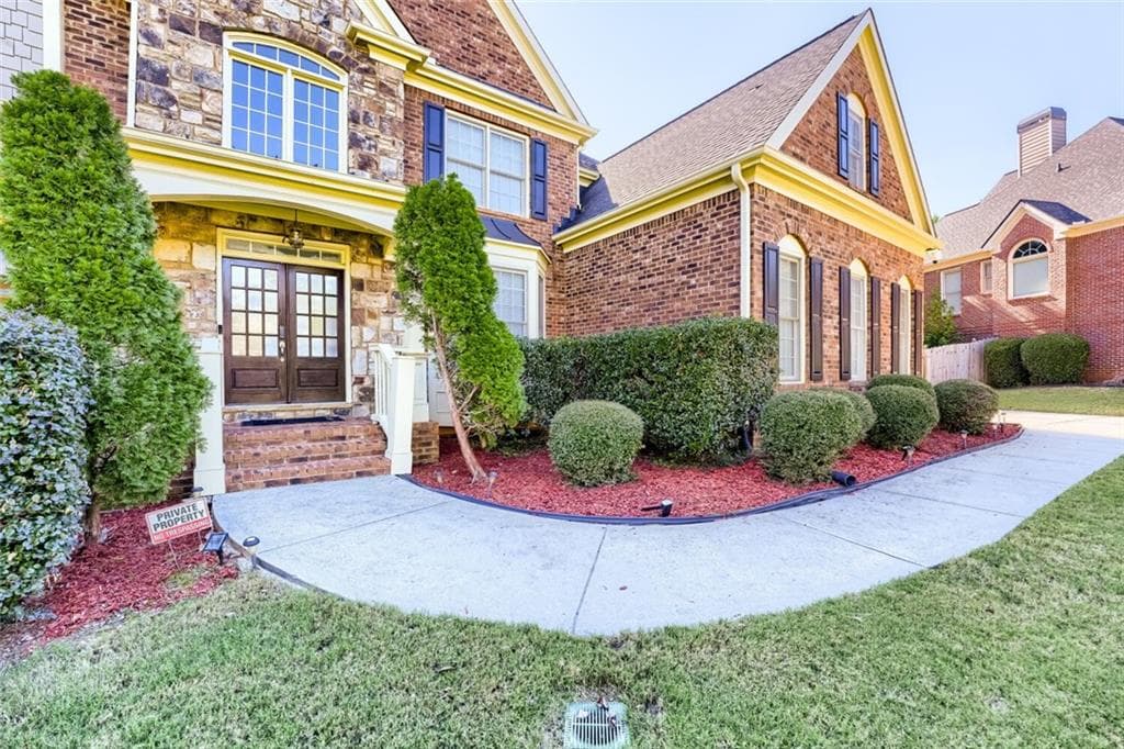 5 bedroom, 4 bathroom, 4,730 sq ft single family residence for rent at 1543 Sever Creek Drive, Lawrenceville, GA 30043 for $4,000 a month — photo 3
