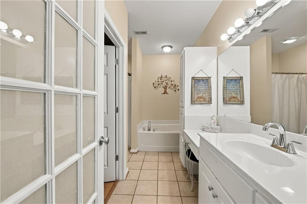 3 bedroom, 2 bathroom, 1,860 sq ft townhouse for sale at 131 Regency Row, Calhoun, GA 30701 — photo 10