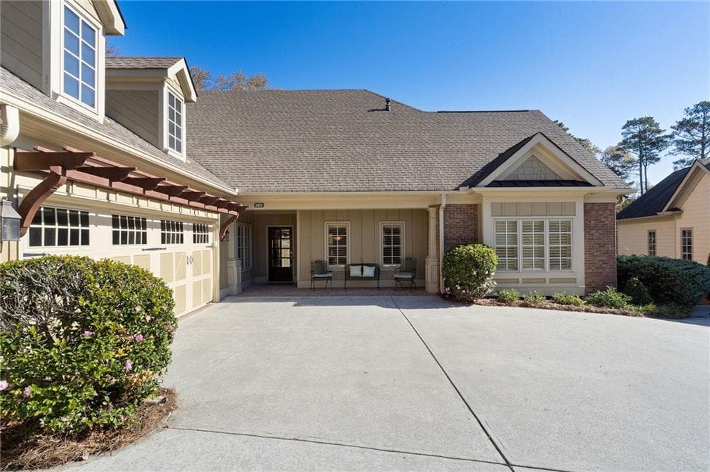 5 bedroom, 3 bathroom, 4,360 sq ft condominium for sale at 2472 Ballantrae Circle 26, Cumming, GA 30041 — photo 1 of 46