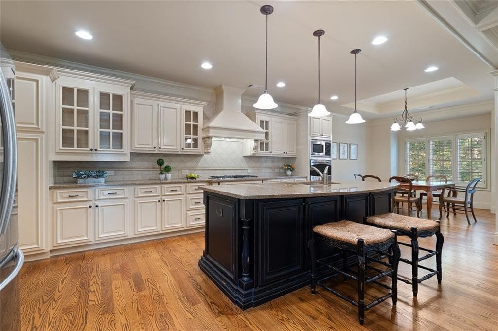 5 bedroom, 3 bathroom, 4,360 sq ft condominium for sale at 2472 Ballantrae Circle 26, Cumming, GA 30041 — photo 9