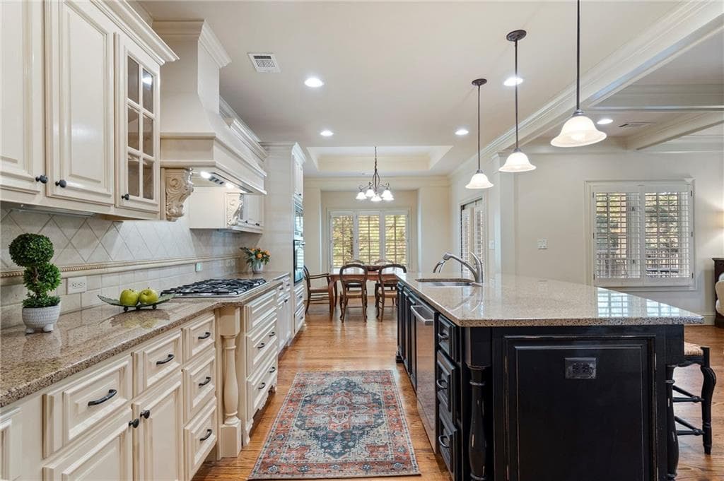 5 bedroom, 3 bathroom, 4,360 sq ft condominium for sale at 2472 Ballantrae Circle 26, Cumming, GA 30041 — photo 10