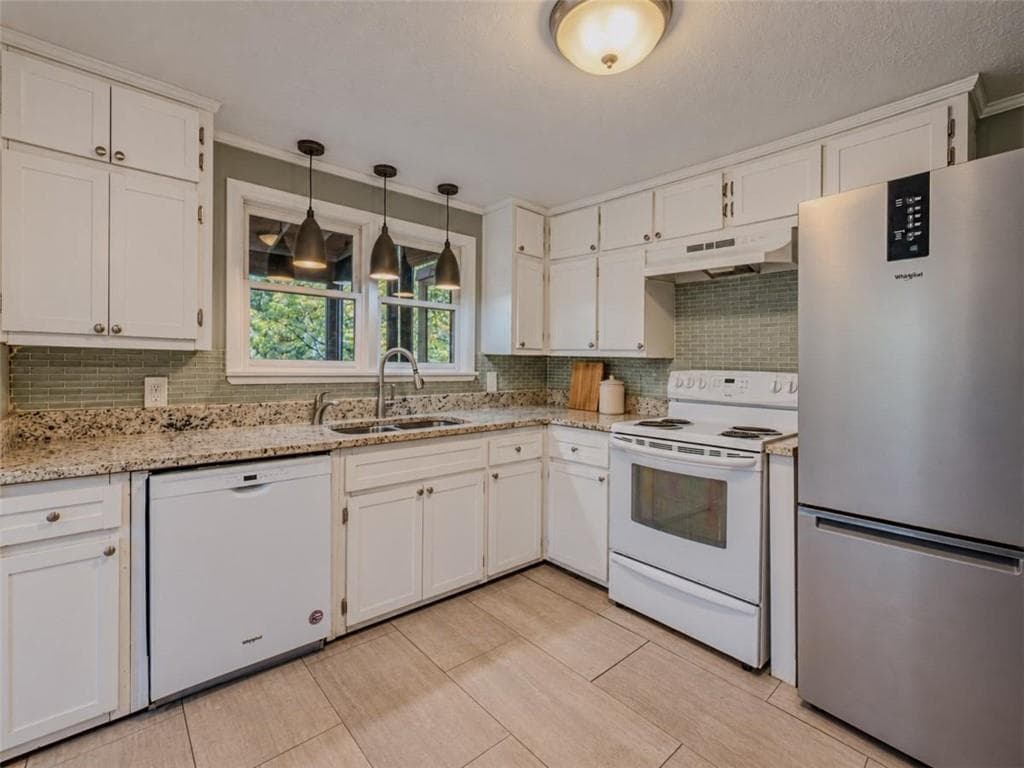 2 bedroom, 2 bathroom, 1,491 sq ft single family residence for sale at 3184 Klondike Road, Conyers, GA 30094 — photo 3