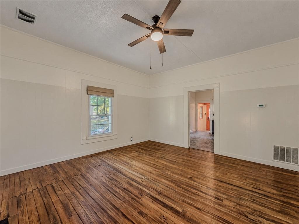1 bedroom, 1 bathroom, 973 sq ft single family residence for sale at 120 Norris Street, Monroe, GA 30655 — photo 6