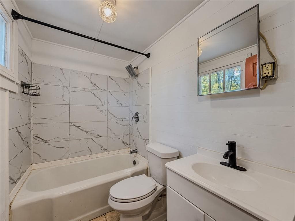 1 bedroom, 1 bathroom, 973 sq ft single family residence for sale at 120 Norris Street, Monroe, GA 30655 — photo 10