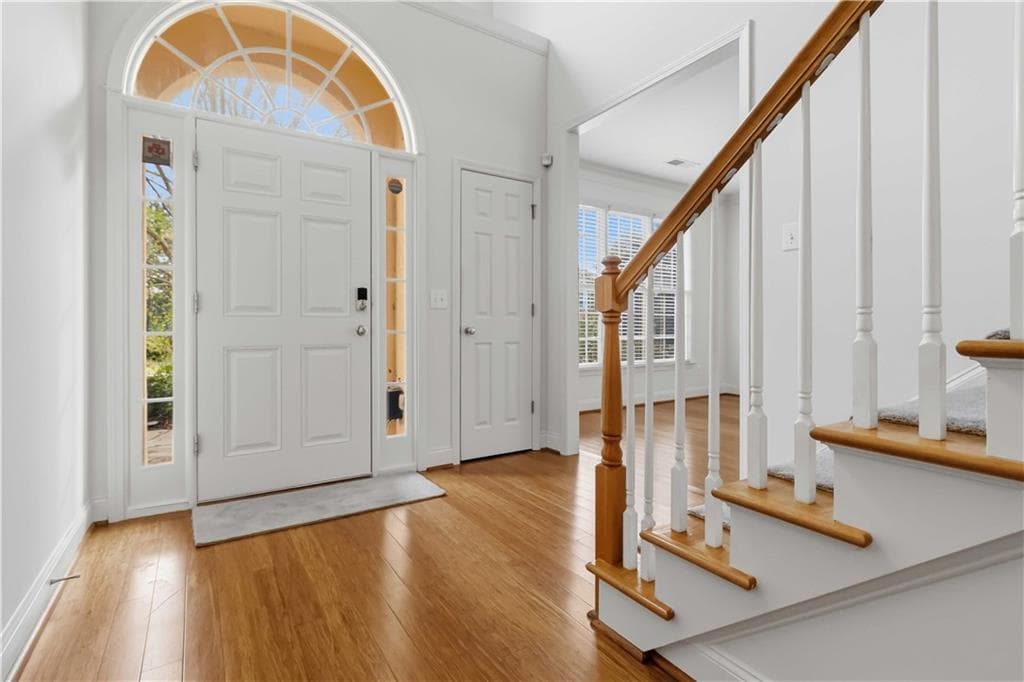 4 bedroom, 3 bathroom, 2,563 sq ft single family residence for sale at 5348 Vinings Lake View, Mableton, GA 30126 — photo 9