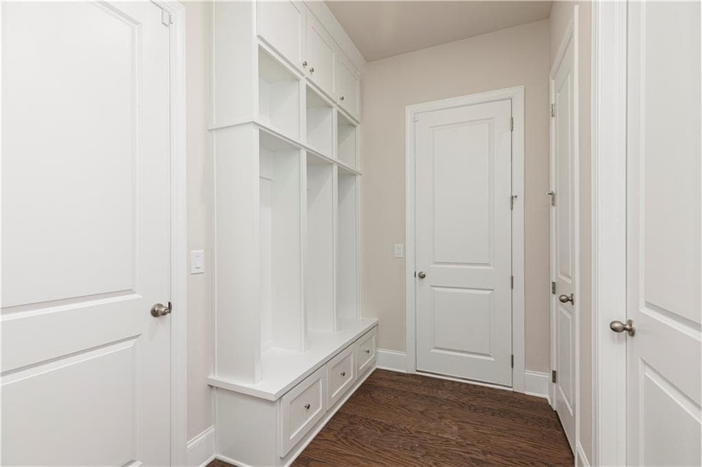 5 bedroom, 6 bathroom, 4,600 sq ft single family residence for sale at 4415 Hawthorn, Alpharetta, GA 30022 — photo 8