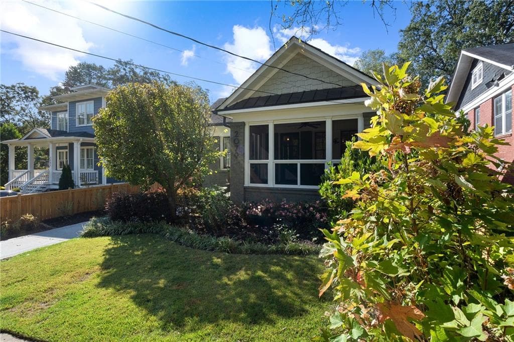 3 bedroom, 2 bathroom, 2,069 sq ft single family residence for sale at 2079 Dunwoody Street, Atlanta, GA 30317 — photo 3