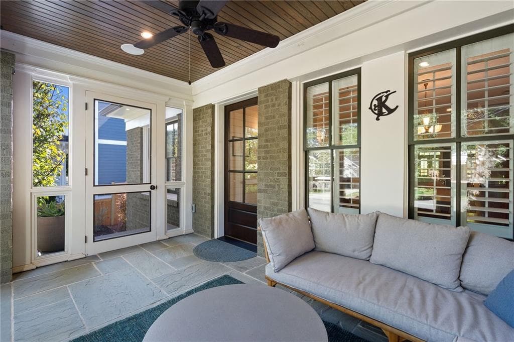 3 bedroom, 2 bathroom, 2,069 sq ft single family residence for sale at 2079 Dunwoody Street, Atlanta, GA 30317 — photo 5