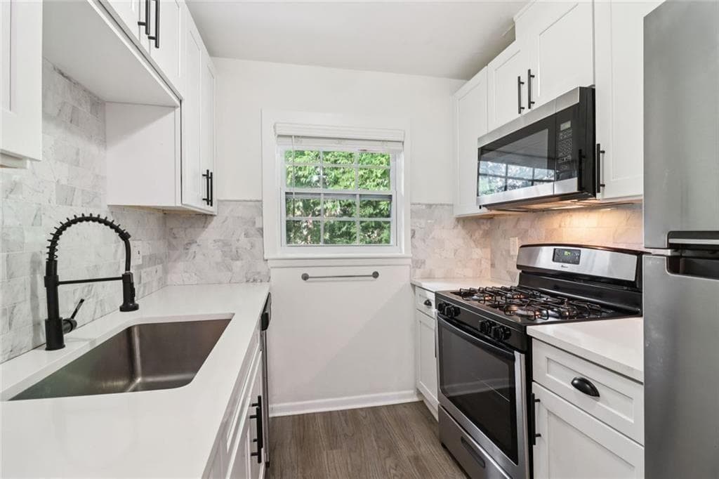 1 bedroom, 1 bathroom, 640 sq ft condominium for sale at 1284 Piedmont Avenue 12, Atlanta, GA 30309