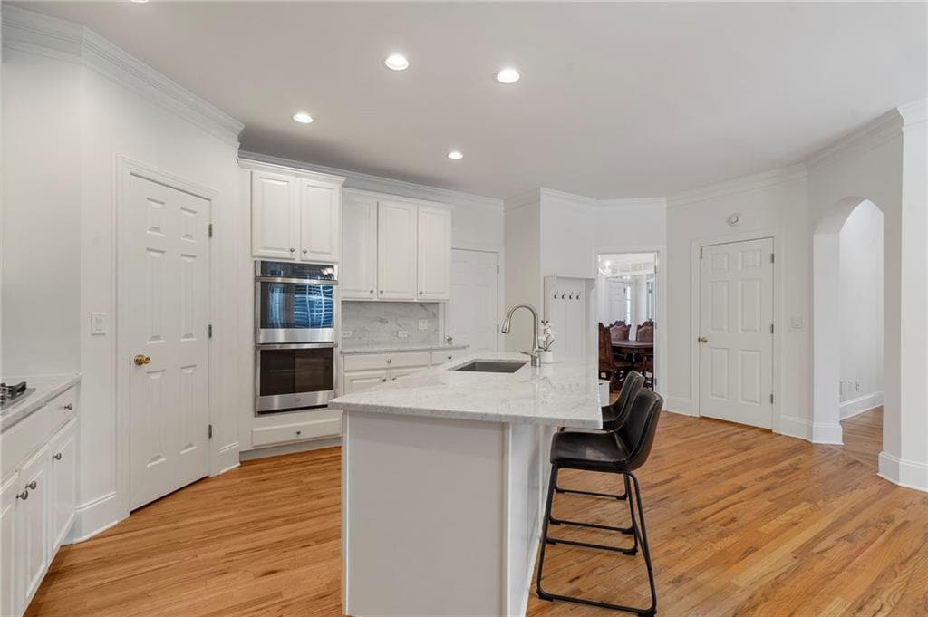 6 bedroom, 5 bathroom, 4,572 sq ft single family residence for sale at 135 Lynwood Drive, Roswell, GA 30075 — photo 5