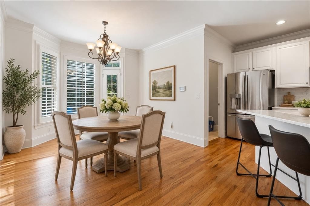 6 bedroom, 5 bathroom, 4,572 sq ft single family residence for sale at 135 Lynwood Drive, Roswell, GA 30075 — photo 7