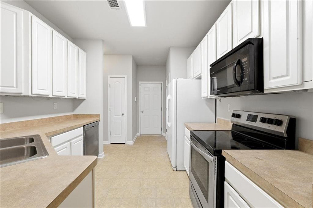 3 bedroom, 3 bathroom, 1,875 sq ft townhouse for rent at 1006 Ivydale Circle, Lawrenceville, GA 30045 for $2,195 a month — photo 5