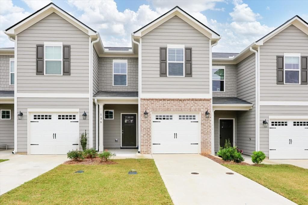 3 bedroom, 3 bathroom, 1,302 sq ft townhouse for rent at 139 Chastain Drive, Cartersville, GA 30120 for $1,800 a month — photo 2