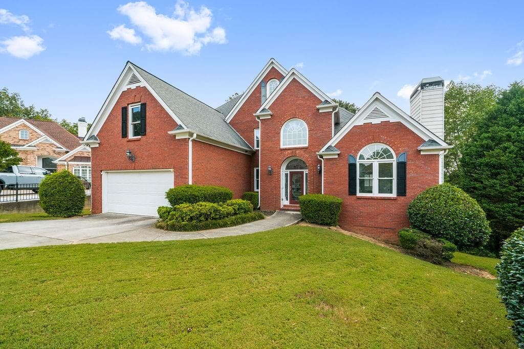 4 bedroom, 4 bathroom, 3,006 sq ft single family residence for sale at 2409 Vinings Oaks Court, Smyrna, GA 30082 — photo 2