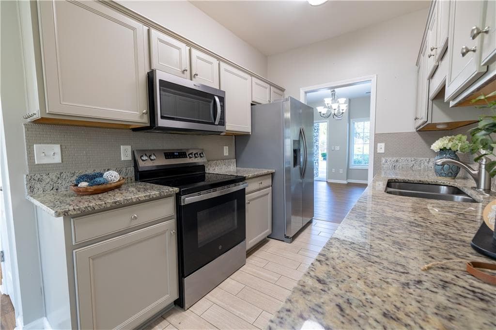 3 bedroom, 3 bathroom, 1,781 sq ft townhouse for sale at 17 Village Glen, Dallas, GA 30157 — photo 4