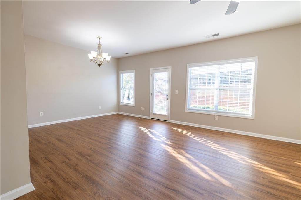 3 bedroom, 3 bathroom, 1,781 sq ft townhouse for sale at 17 Village Glen, Dallas, GA 30157 — photo 5