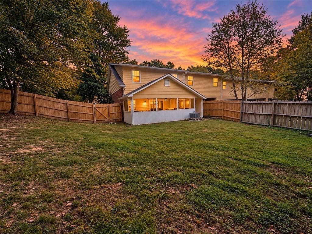 2 bedroom, 3 bathroom, 1,419 sq ft townhouse for sale at 1469 Westwood Court, Marietta, GA 30008 — photo 2