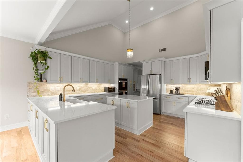 5 bedroom, 4 bathroom, 6,256 sq ft single family residence for sale at 4512 Northampton, Flowery Branch, GA 30542 — photo 3