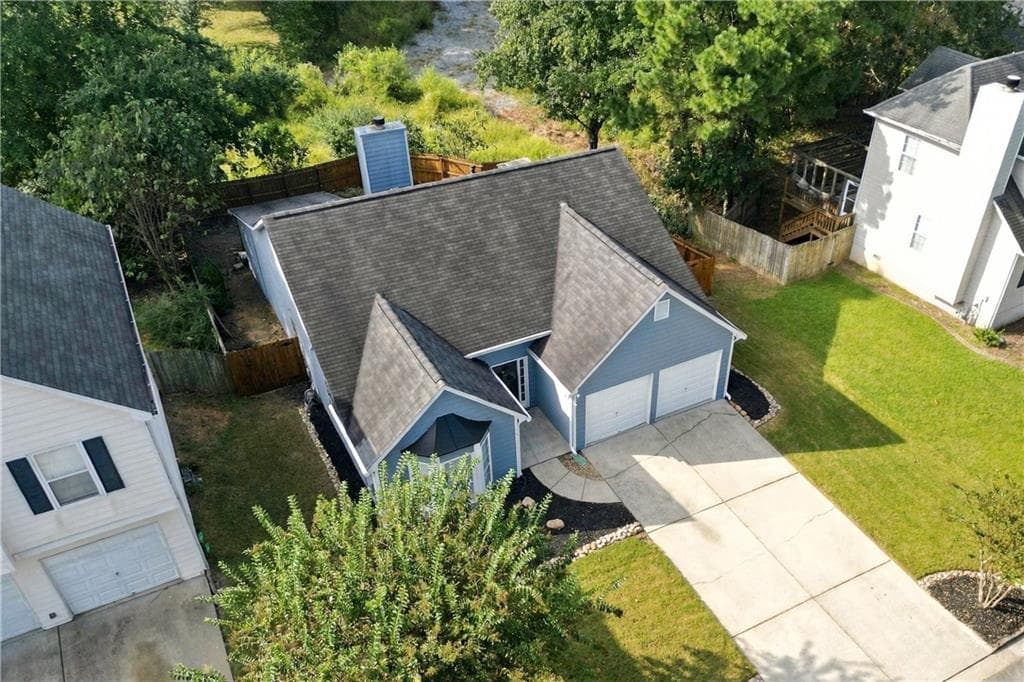 3 bedroom, 2 bathroom, 1,556 sq ft single family residence for sale at 4433 Grove Drive, Acworth, GA 30101 — photo 2