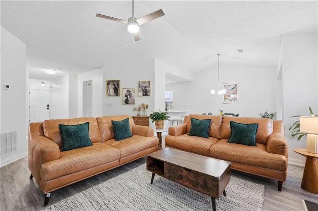 3 bedroom, 2 bathroom, 1,556 sq ft single family residence for sale at 4433 Grove Drive, Acworth, GA 30101 — photo 7