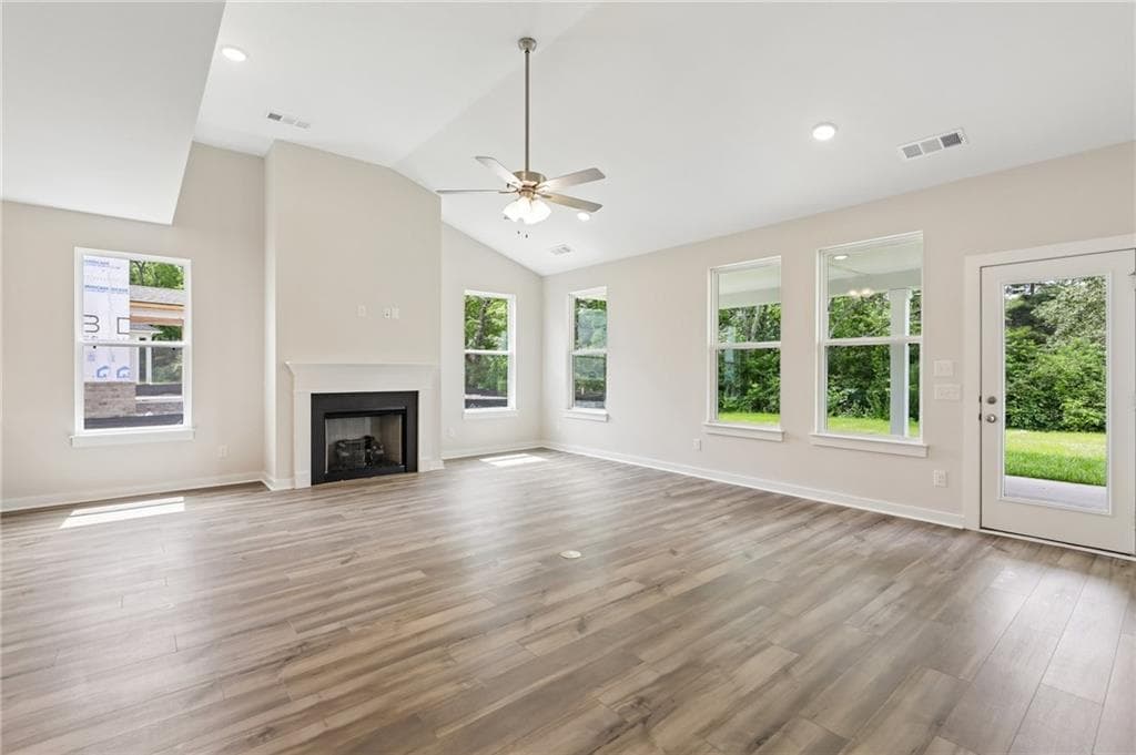 2 bedroom, 2 bathroom, 1,891 sq ft single family residence for sale at 821 Capwood Lane, Locust Grove, GA 30248 — photo 2