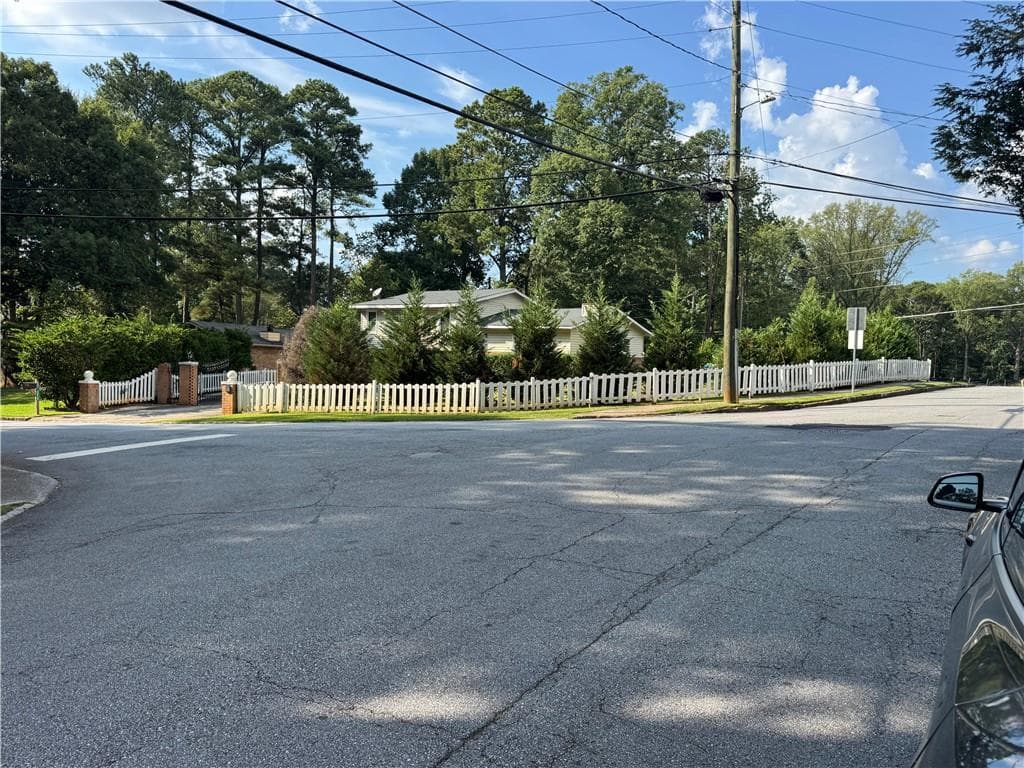 3 bedroom, 3 bathroom single family residence for sale at 3912 Donaldson Drive, Atlanta, GA 30341 — photo 6