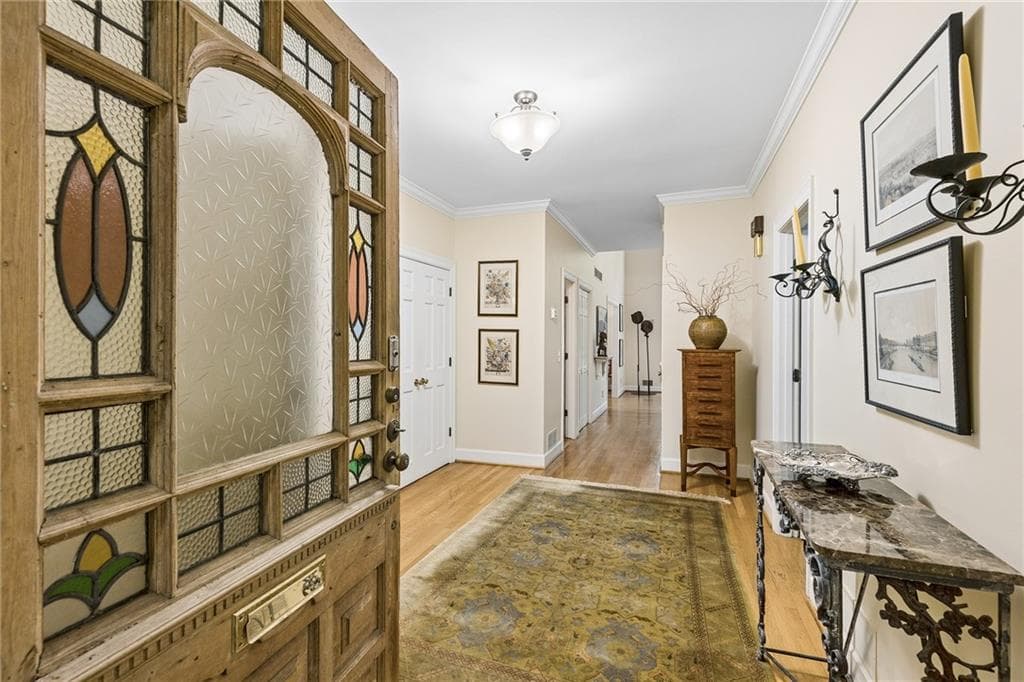 4 bedroom, 5 bathroom, 4,358 sq ft single family residence for sale at 5075 Jett Forest Trail, Sandy Springs, GA 30327 — photo 8