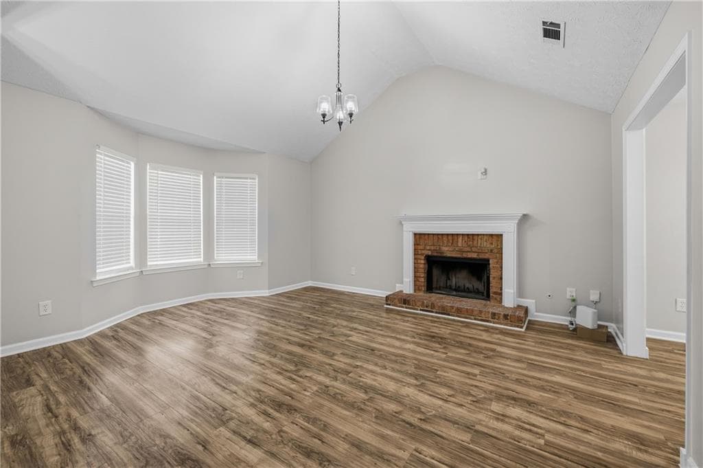 4 bedroom, 3 bathroom, 1,923 sq ft single family residence for sale at 5527 Tunbridge Wells Road, Lithonia, GA 30058 — photo 3