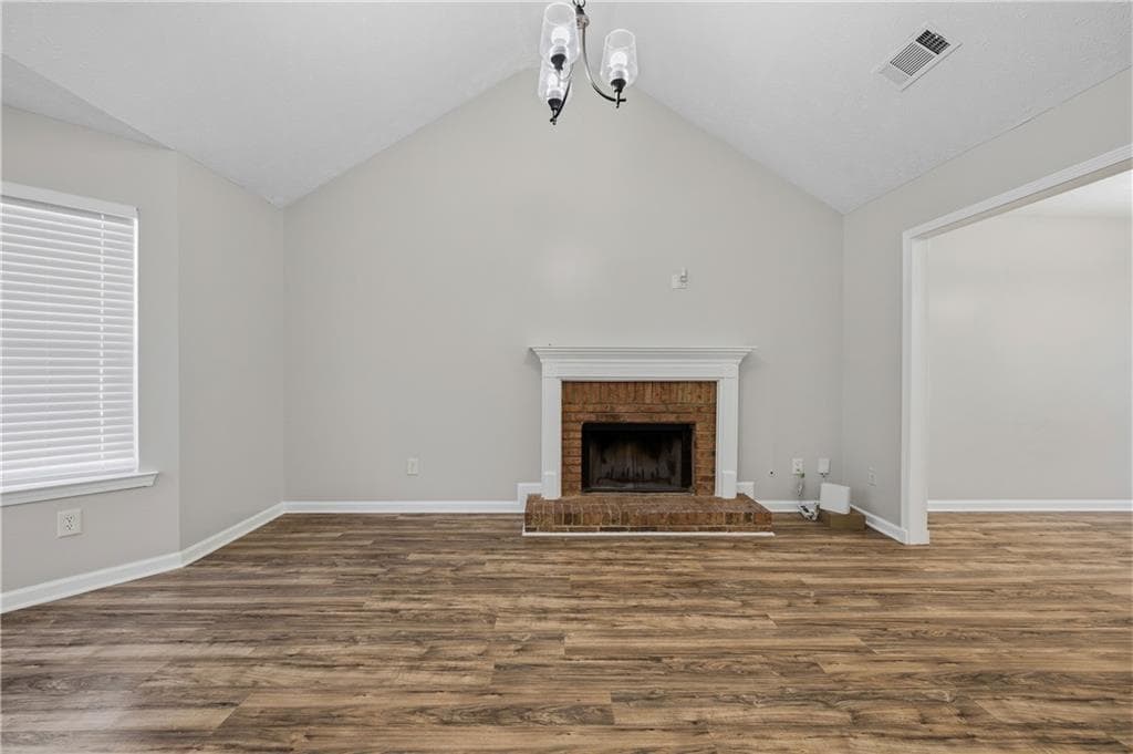 4 bedroom, 3 bathroom, 1,923 sq ft single family residence for sale at 5527 Tunbridge Wells Road, Lithonia, GA 30058 — photo 4
