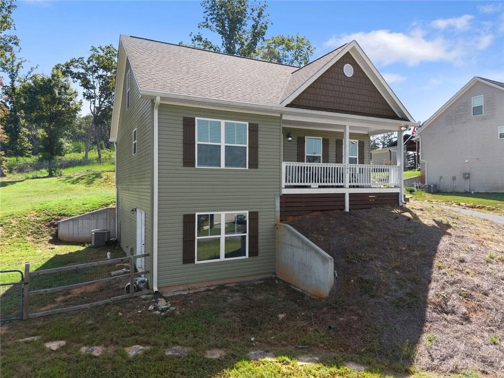 3 bedroom, 3 bathroom, 1,554 sq ft single family residence for sale at 295 Silas Road, Dahlonega, GA 30533 — photo 4