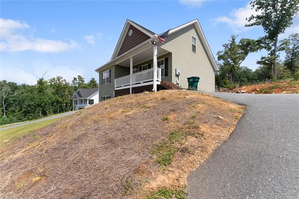3 bedroom, 3 bathroom, 1,554 sq ft single family residence for sale at 295 Silas Road, Dahlonega, GA 30533 — photo 5