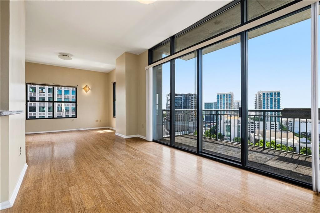 2 bedroom, 2 bathroom, 1,233 sq ft condominium for sale at 3040 Peachtree Road 1503, Atlanta, GA 30305 — photo 3
