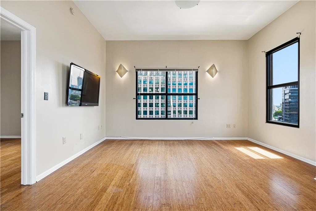 2 bedroom, 2 bathroom, 1,233 sq ft condominium for sale at 3040 Peachtree Road 1503, Atlanta, GA 30305 — photo 5