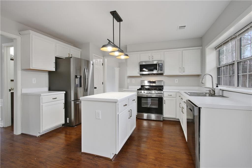 4 bedroom, 3 bathroom, 2,072 sq ft single family residence for rent at 3644 Kentford Lane, Peachtree Corners, GA 30092 for $3,150 a month — photo 7