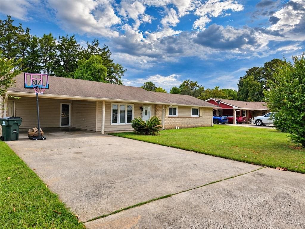3 bedroom, 2 bathroom, 1,283 sq ft single family residence for sale at 208 Bedivere, Warner Robins, GA 31093