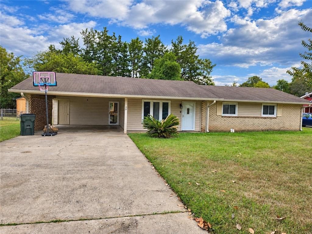 3 bedroom, 2 bathroom, 1,283 sq ft single family residence for sale at 208 Bedivere, Warner Robins, GA 31093 — photo 3